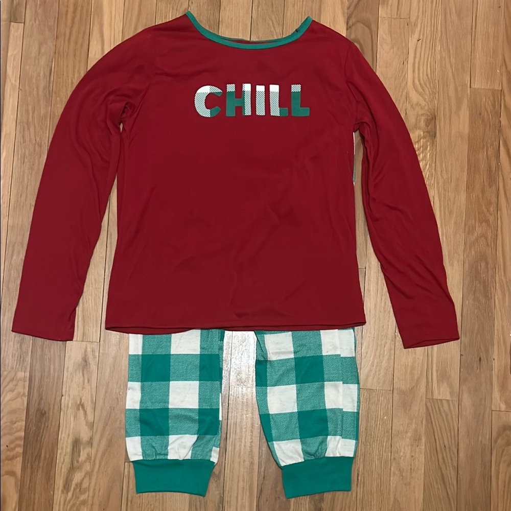 🚨 Cat & Jack Girls Holiday “CHILL” Pajamas XL(14-16)